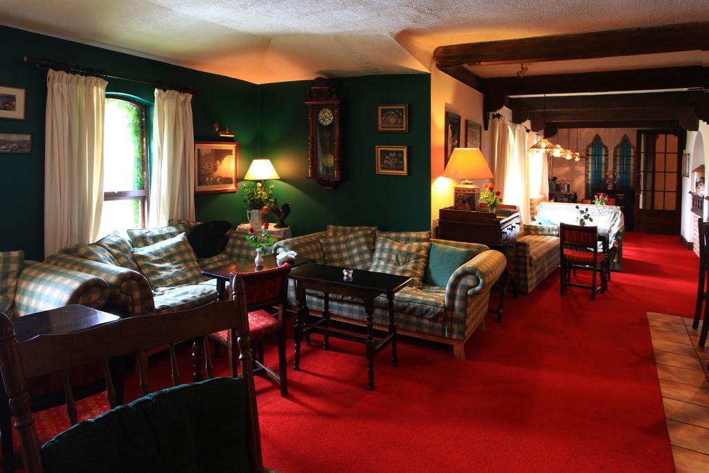 Danny Minnies Country HouseAnnagry エクステリア 写真